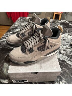 Nike Air Jordan 4 Retro Shoes Cave Stone Men's 10 FV5029-200 Excellent Condition